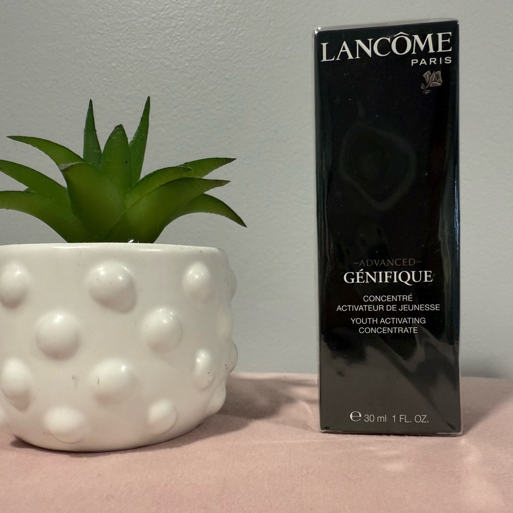 Advanced Génifique Youth Activating Concentrate - Black